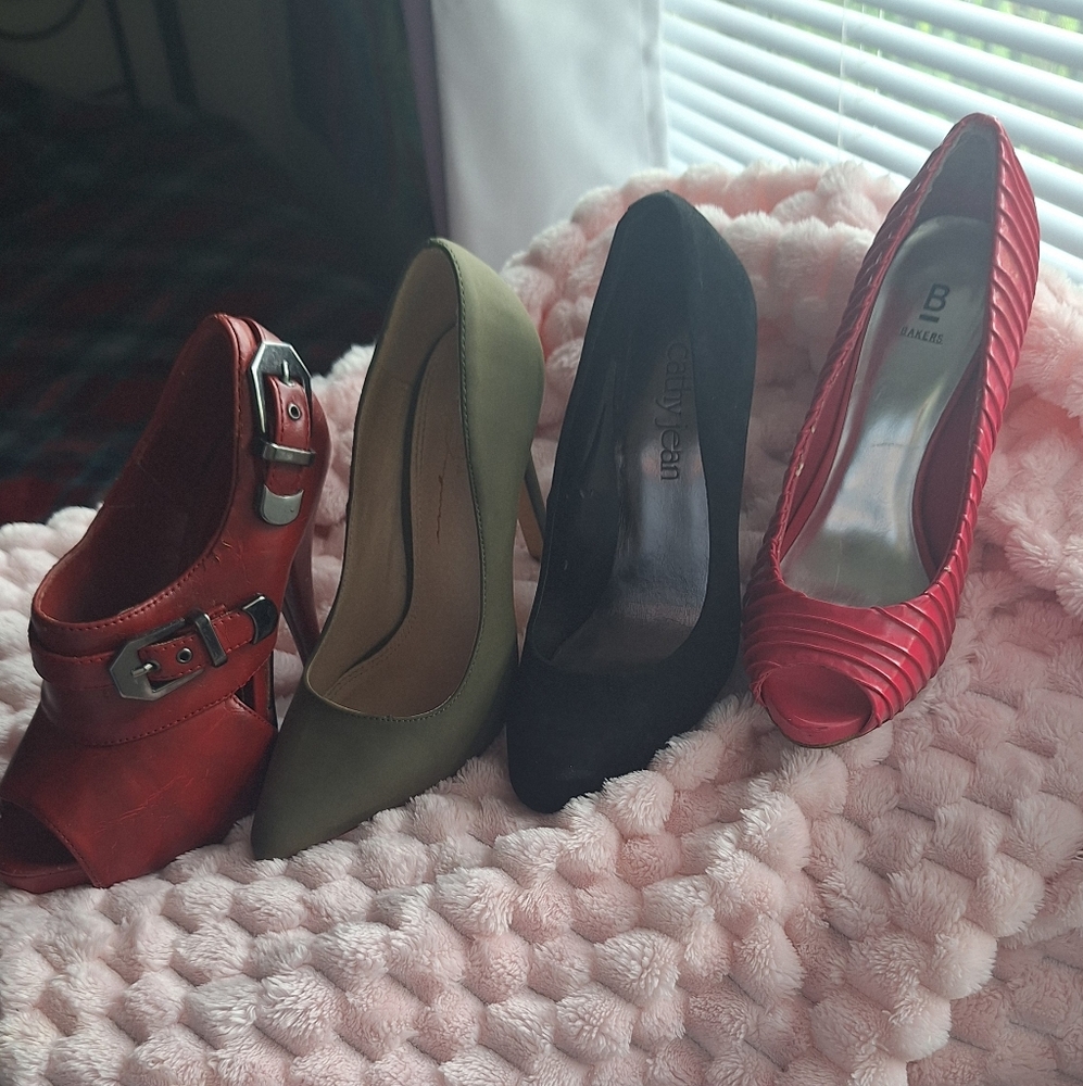 4 Pairs of High Heels